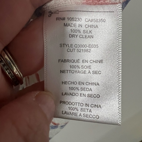 Equipment Multicolored Animal Print Silk Button Down Size Medium - Picture 8 of 8